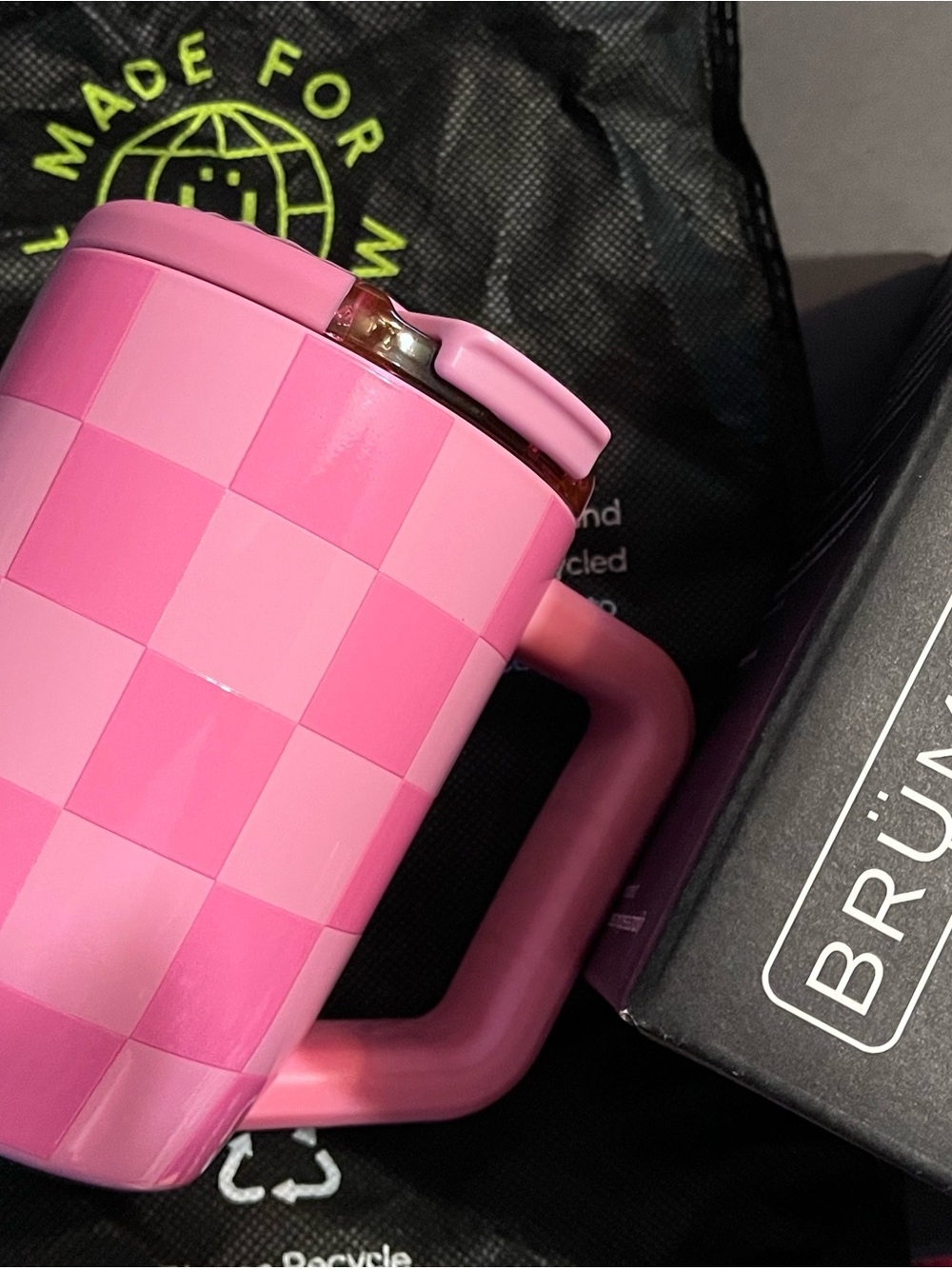 Brümate Pink Checkered Insulated Travel Mug with Handle